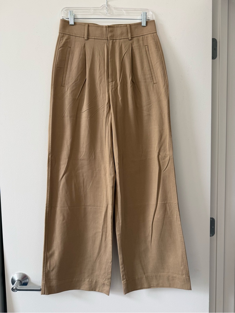 Everlane Wide-Leg Trouser in Toffee